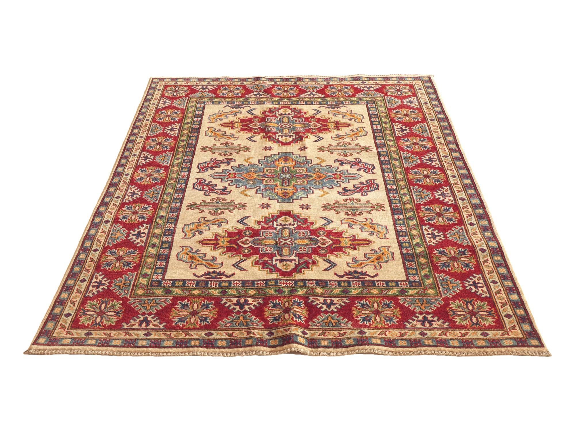 Detail image 5 of 10: 4' 11 x 7' Hand Knotted Kazak Rug