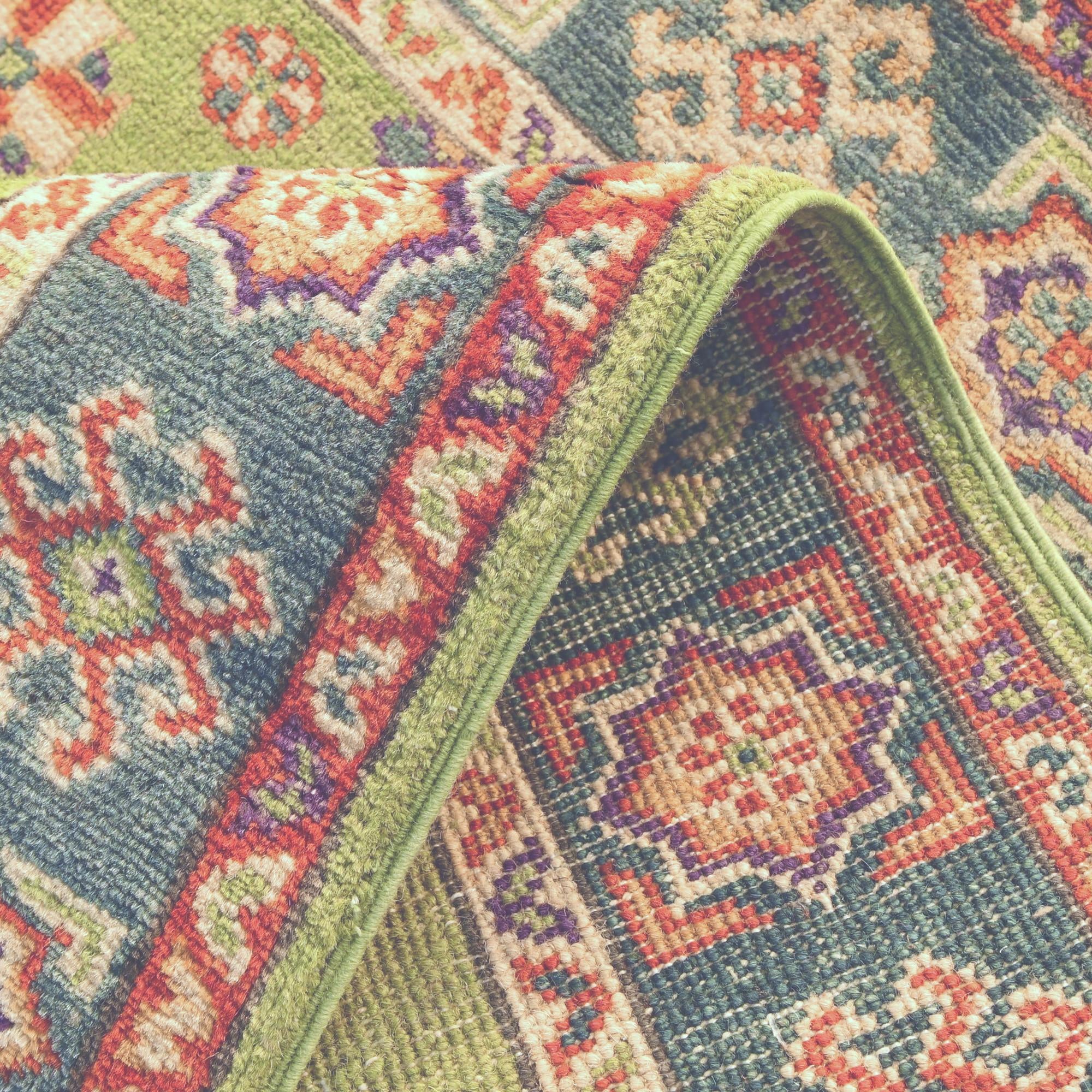 2' 8 x 4' 1 Hand Knotted Kazak Rug