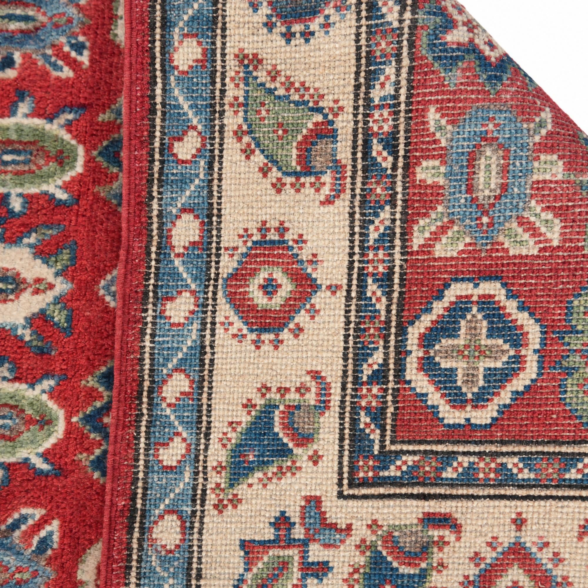 2' 7 x 4' 5 Hand Knotted Kazak Rug