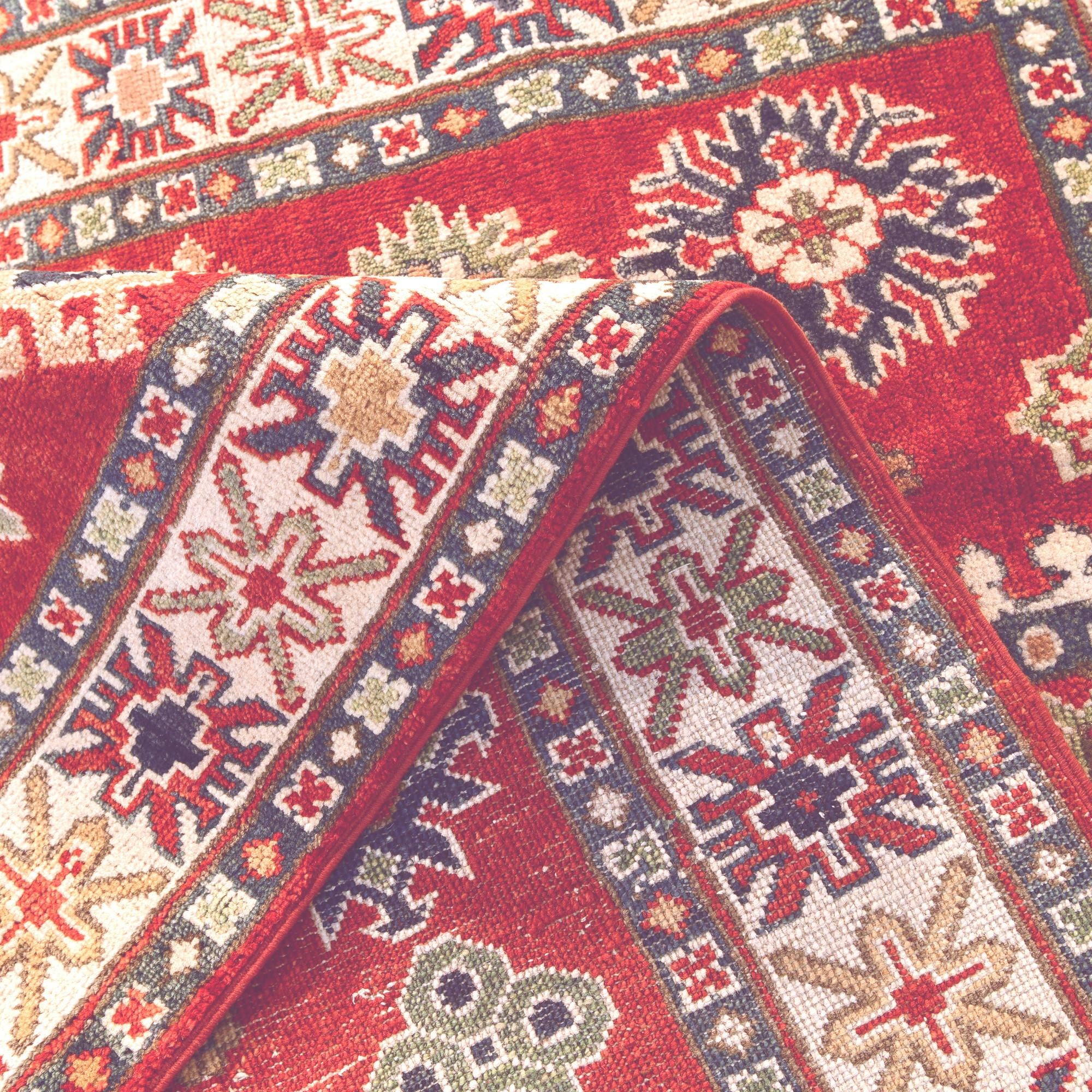 4' x 6' 1 Hand Knotted Kazak Rug