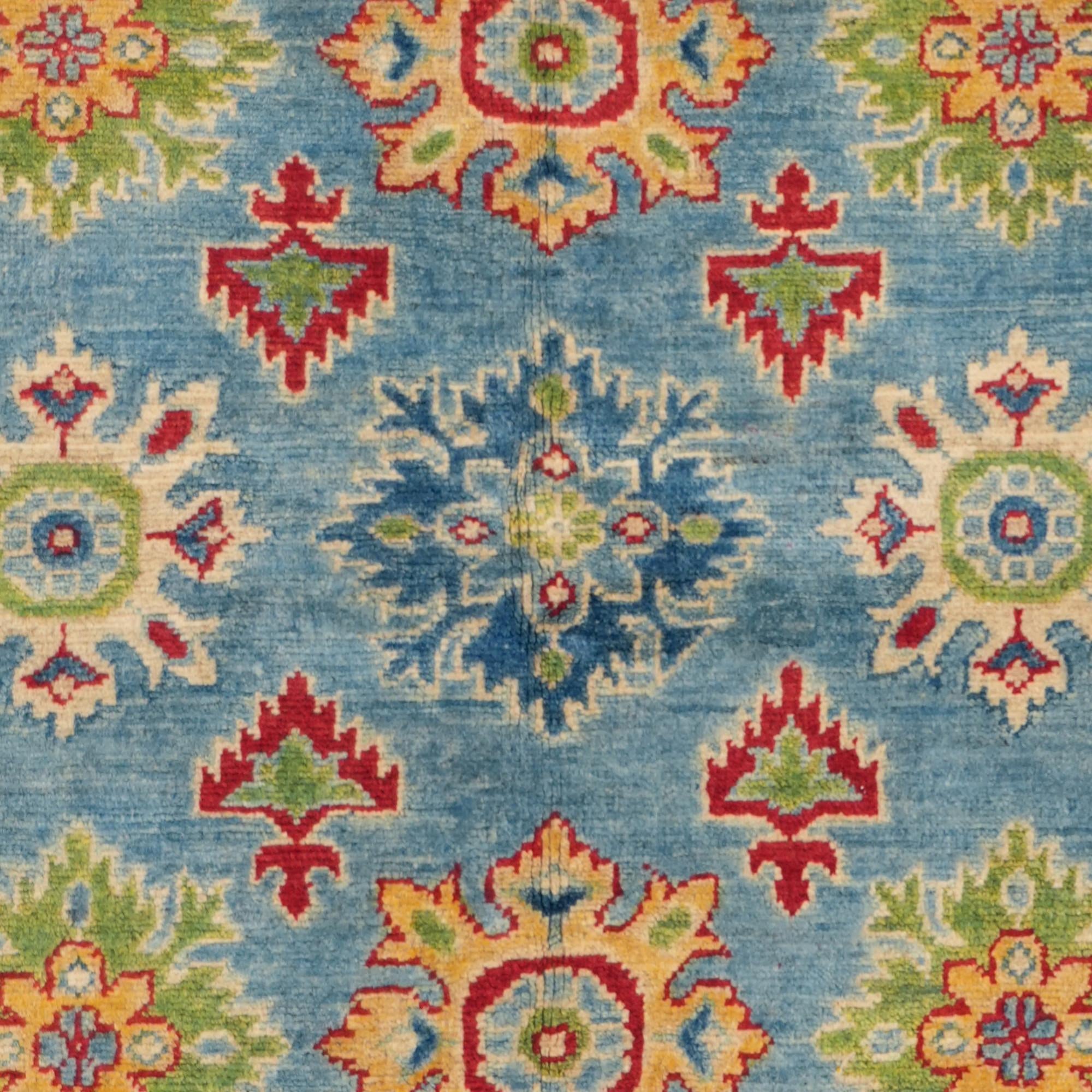 Detail image 10 of 10: 4' 10 x 6' 7 Hand Knotted Kazak Rug