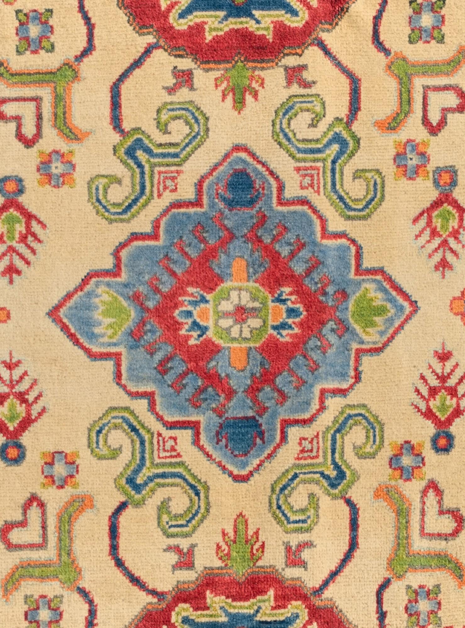 4' x 6' 1 Hand Knotted Kazak Rug