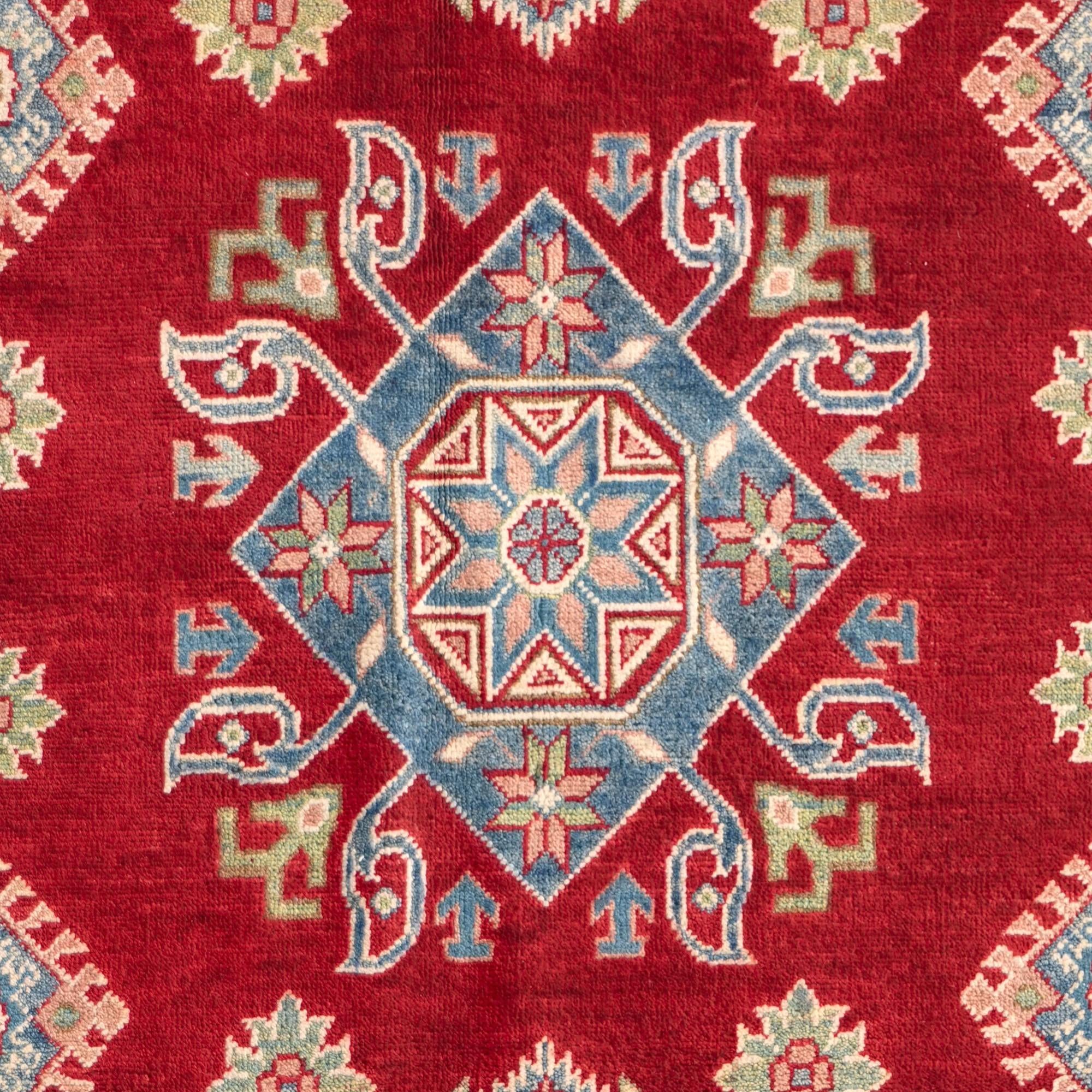 4' 11 x 6' 11 Hand Knotted Kazak Rug
