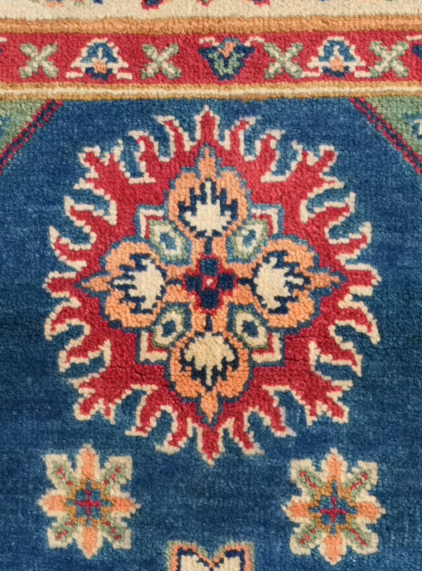 2' 8 x 4' 1 Hand Knotted Kazak Rug
