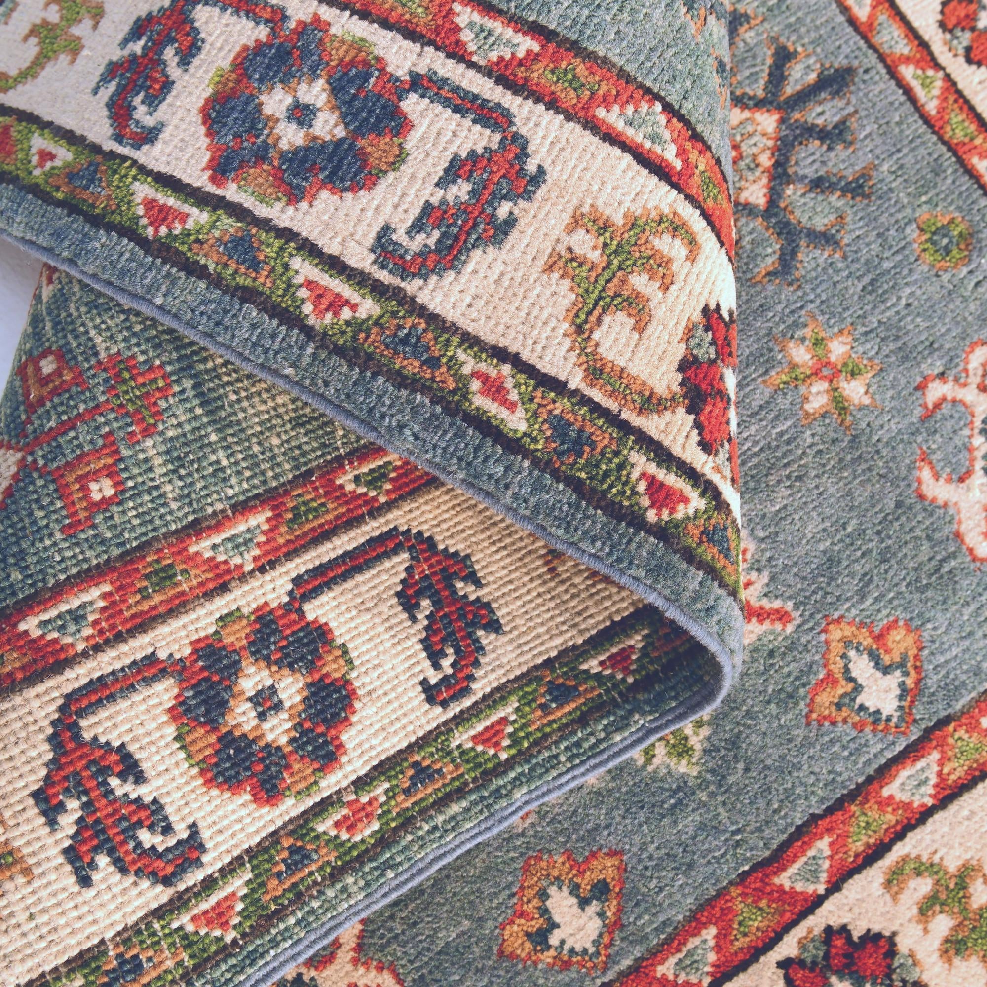 2' 8 x 4' 1 Hand Knotted Kazak Rug