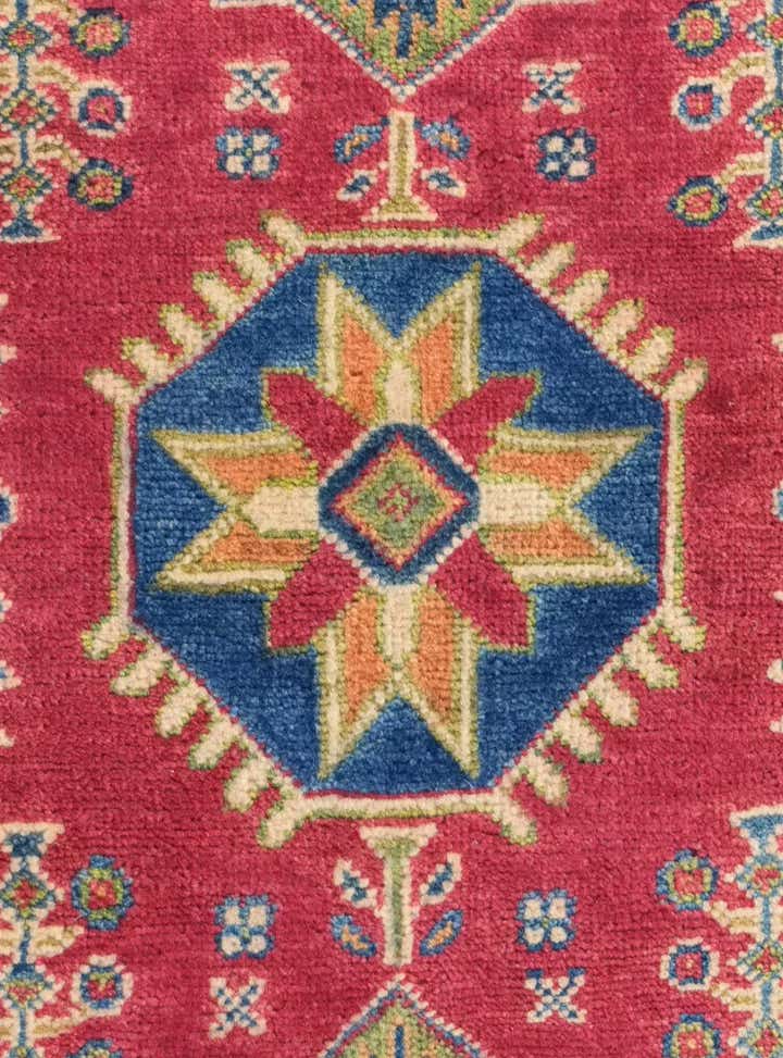 2' 8 x 4' 2 Hand Knotted Kazak Rug