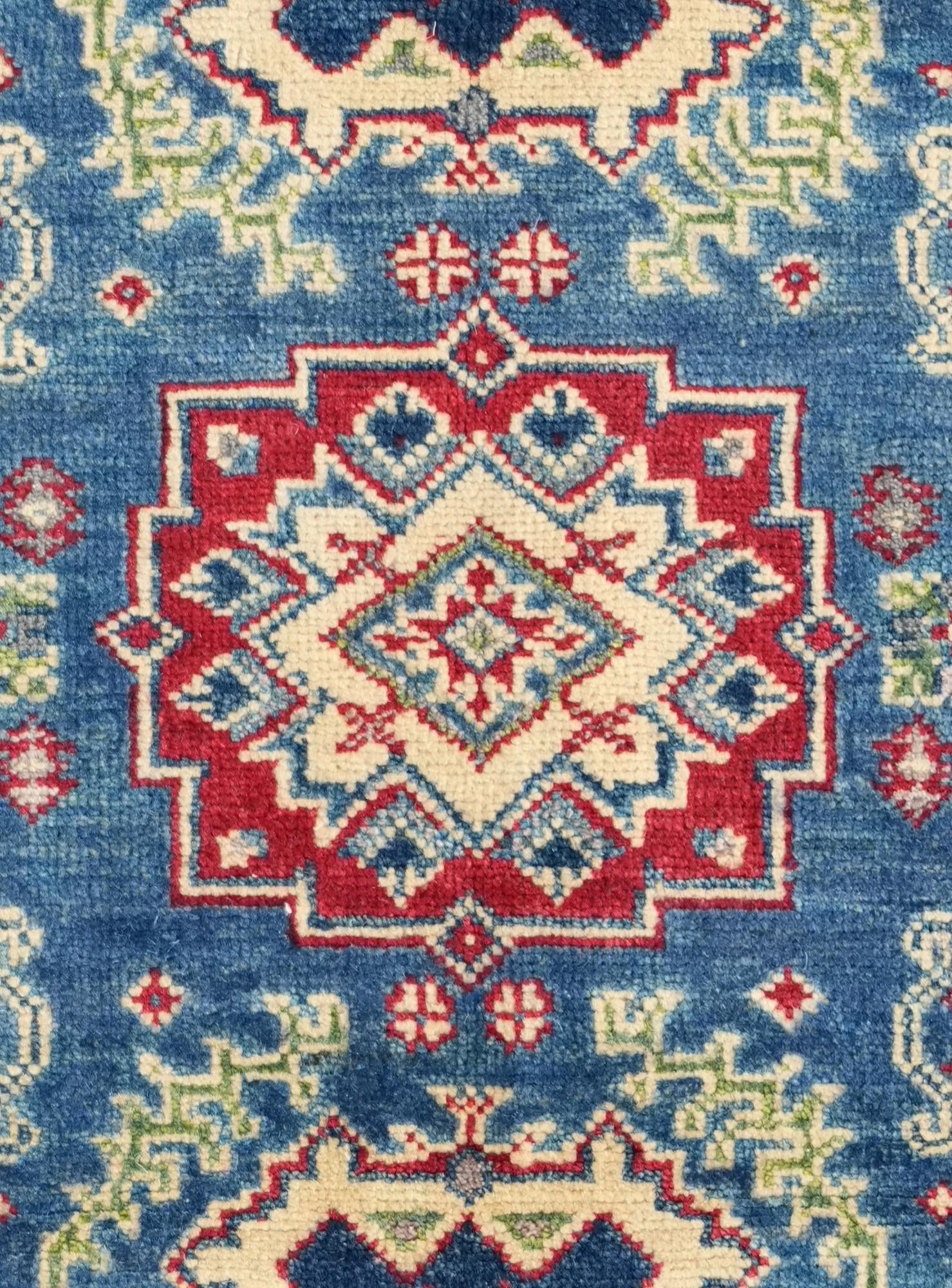 2' 7 x 4' 2 Hand Knotted Kazak Rug