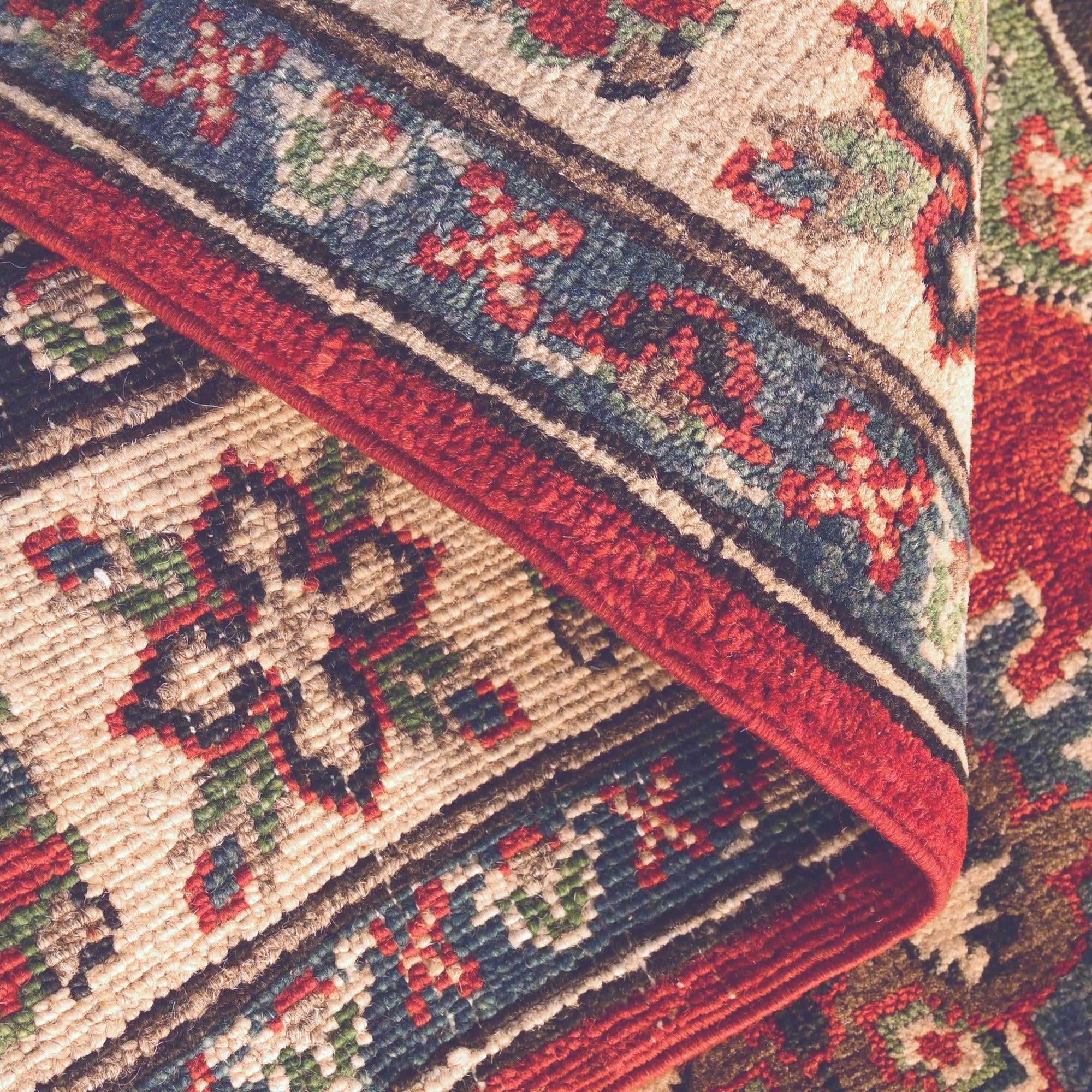 2' 7 x 4' 7 Hand Knotted Kazak Rug