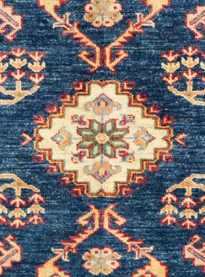 5' x 6' 7 Hand Knotted Kazak Rug