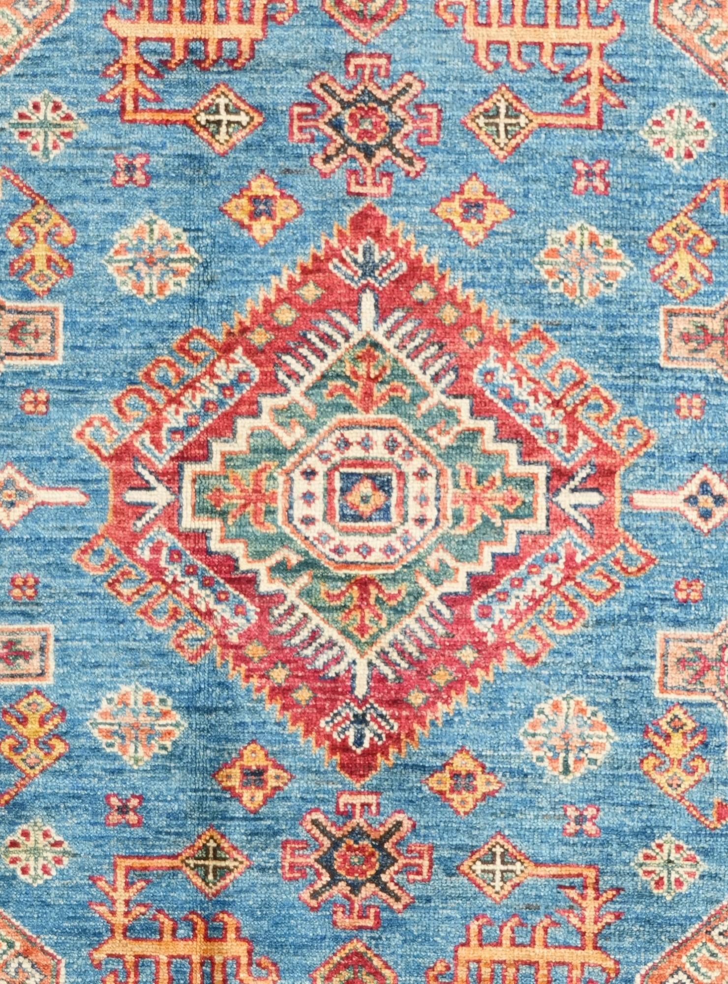 5' 1 x 7' 6 Hand Knotted Kazak Rug