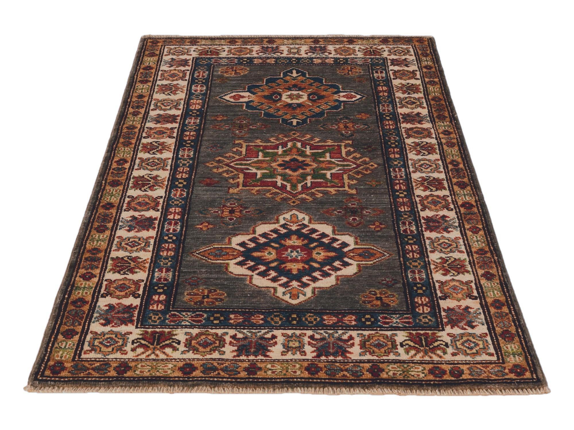 2' 8 x 4' 2 Hand Knotted Kazak Rug