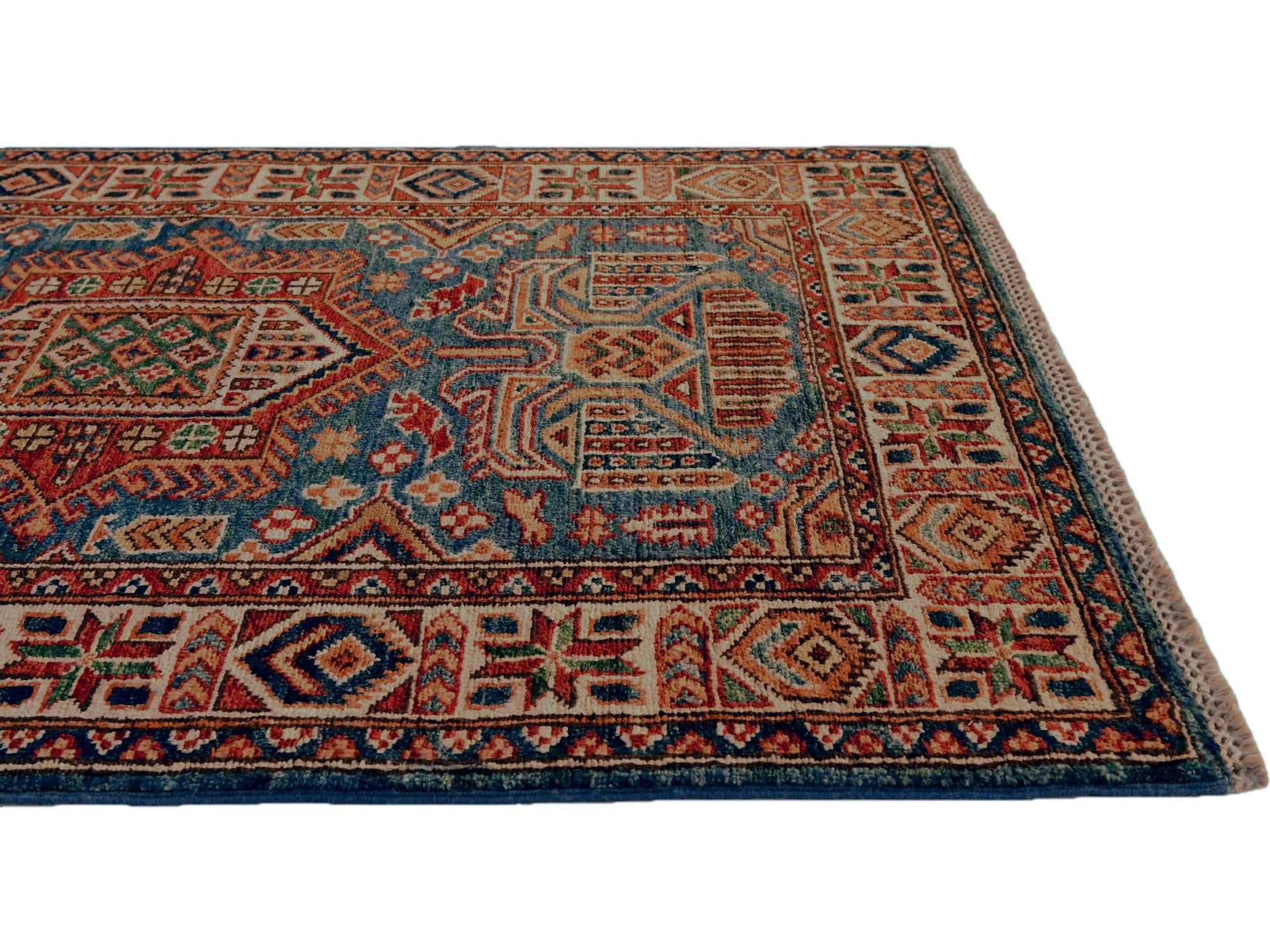 2' 9 x 4' Hand Knotted Kazak Rug