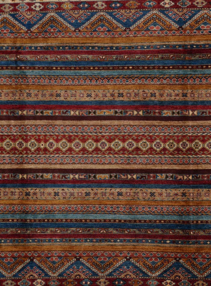 Detail image of 8' 5 x 9' 10 Hand Knotted Kazak Rug