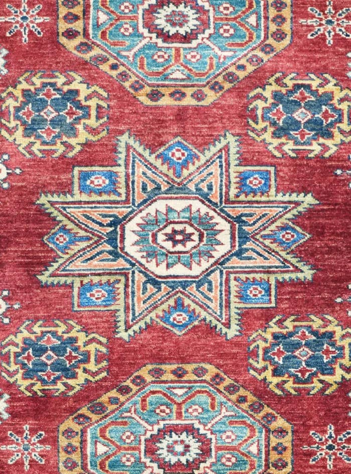 Detail image of 6' 8 x 9' 11 Hand Knotted Kazak Rug