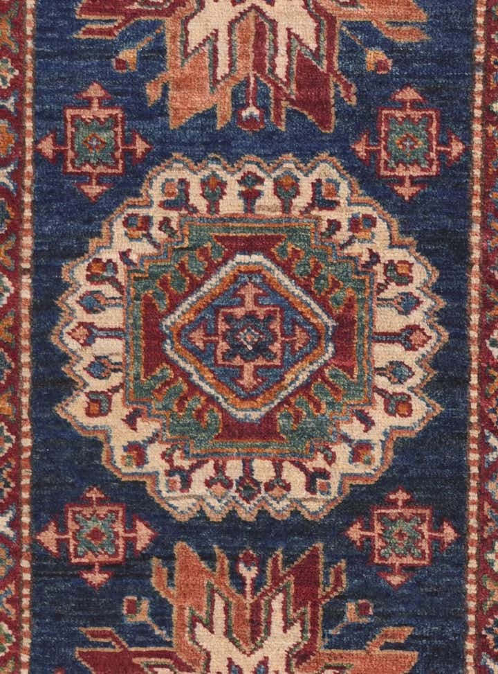2' 6 x 4' 7 Hand Knotted Kazak Rug