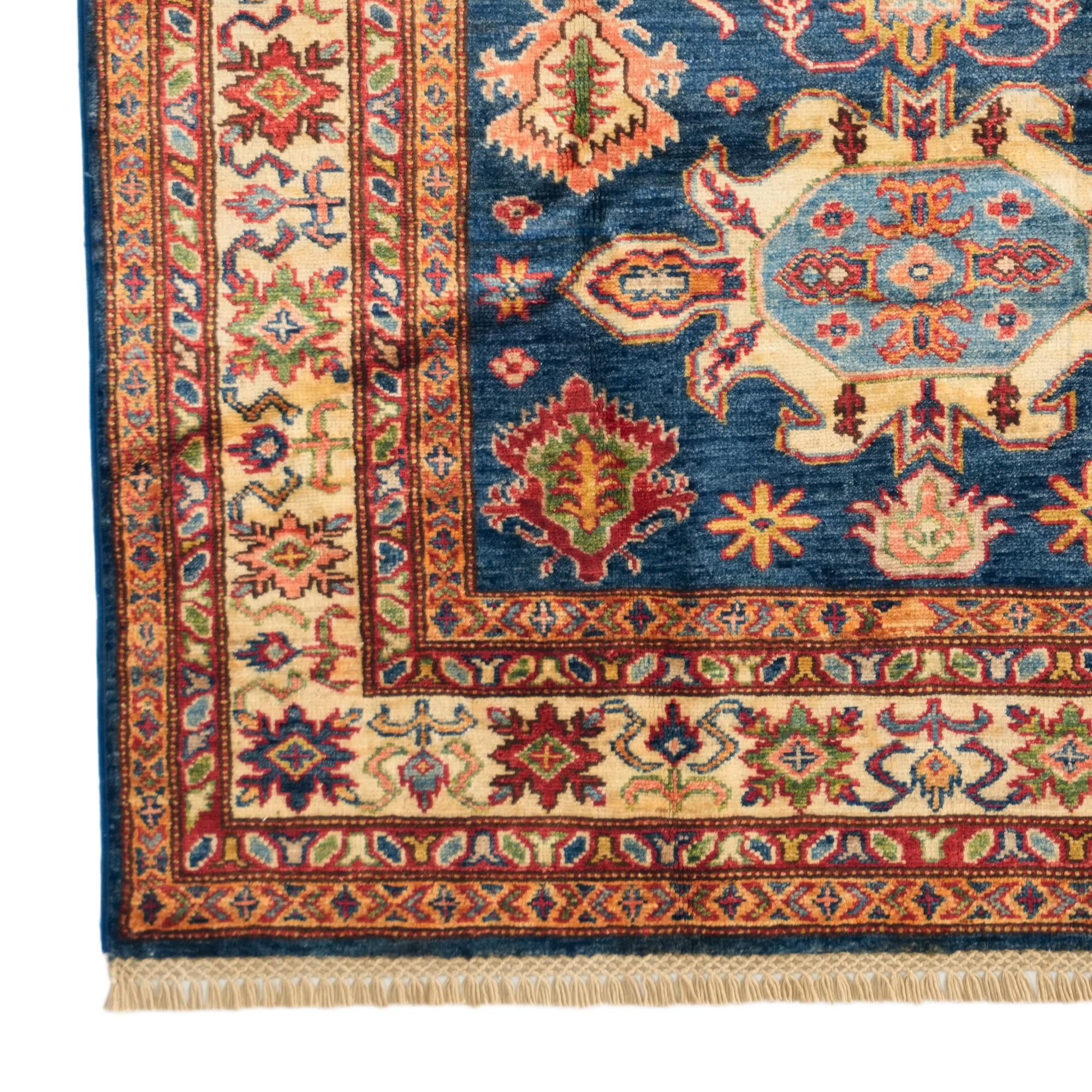 4' x 6' 1 Hand Knotted Kazak Rug
