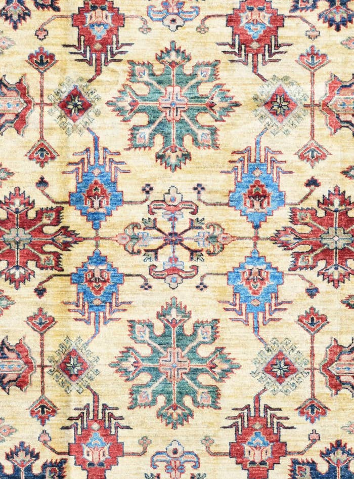 Detail image of 6' 8 x 9' 11 Hand Knotted Kazak Rug
