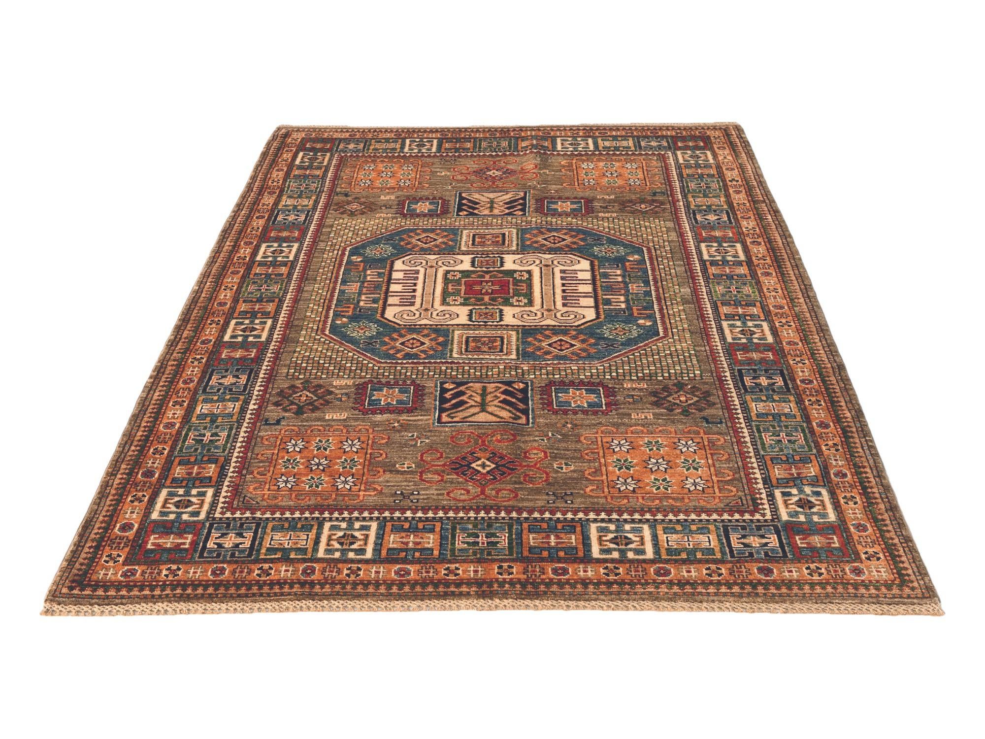 5' 1 x 6' 11 Hand Knotted Kazak Rug
