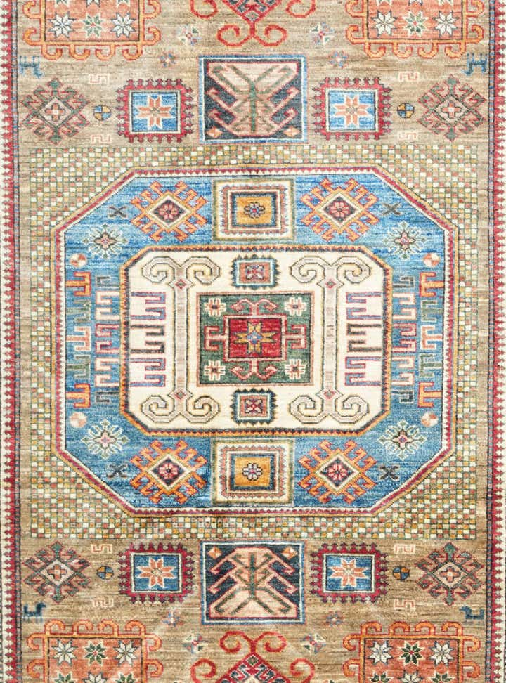 5' x 7' 1 Hand Knotted Kazak Rug