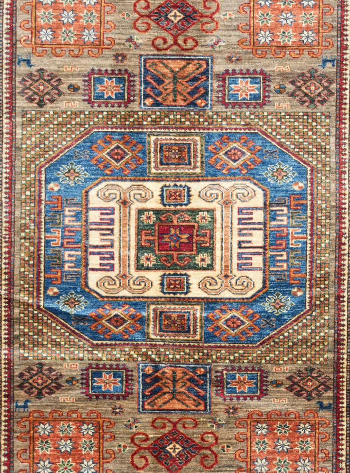 4' 11 x 6' 8 Hand Knotted Kazak Rug