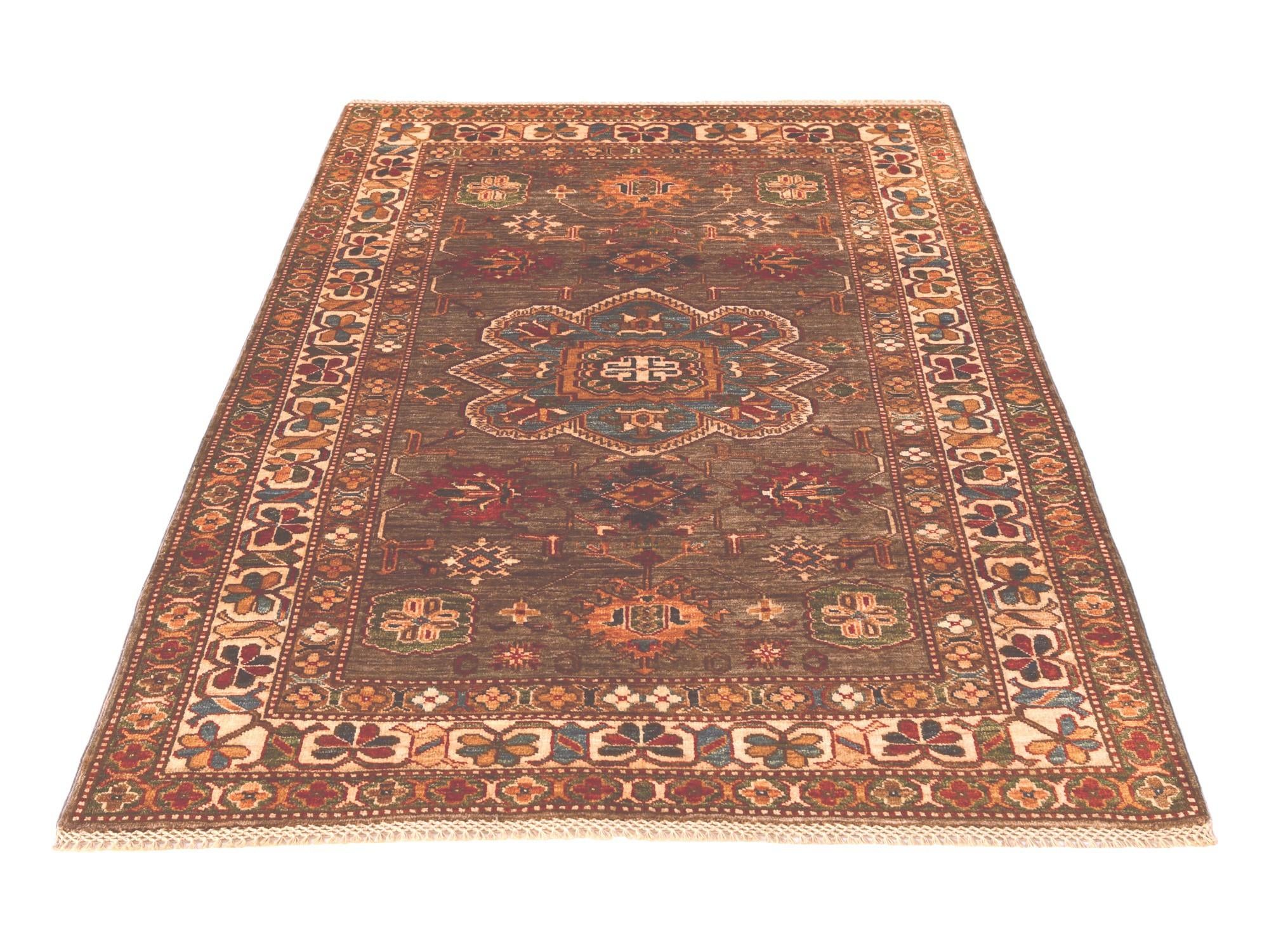 Detail image 5 of 10: 4' 1 x 5' 9 Hand Knotted Kazak Rug