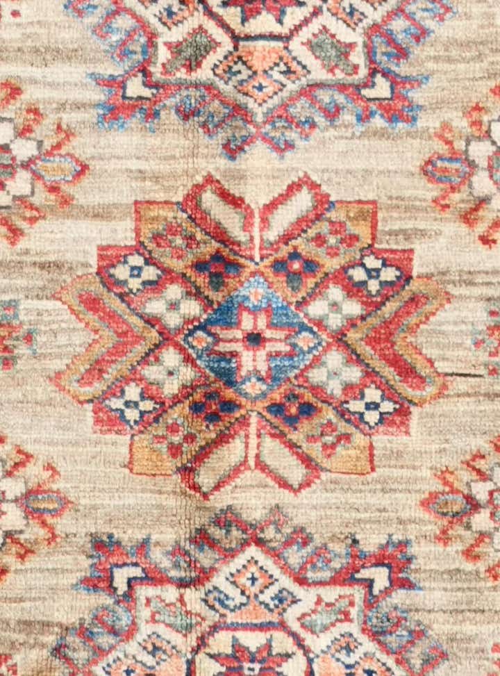4' 11 x 6' 11 Hand Knotted Kazak Rug