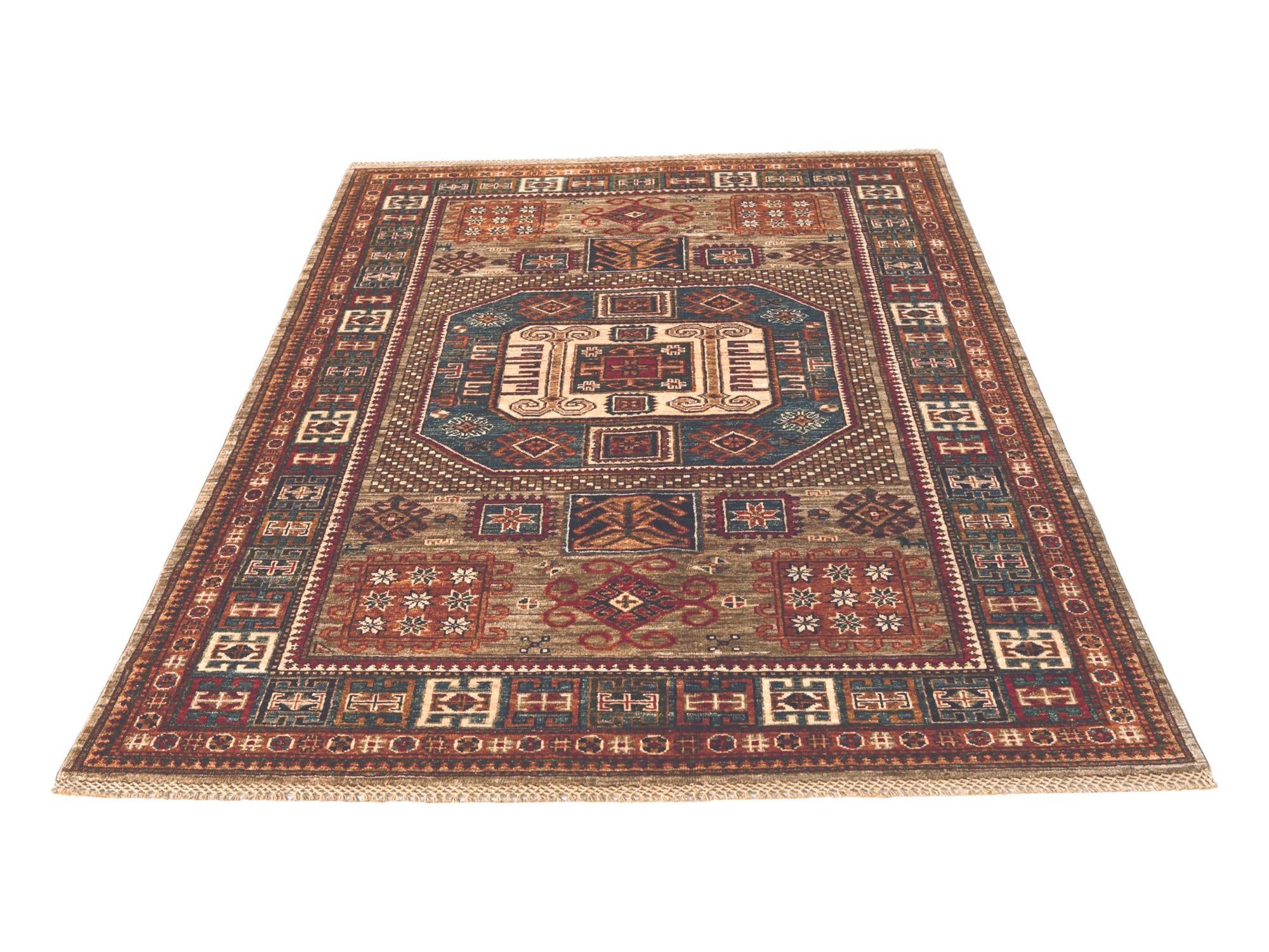 4' 11 x 6' 11 Hand Knotted Kazak Rug