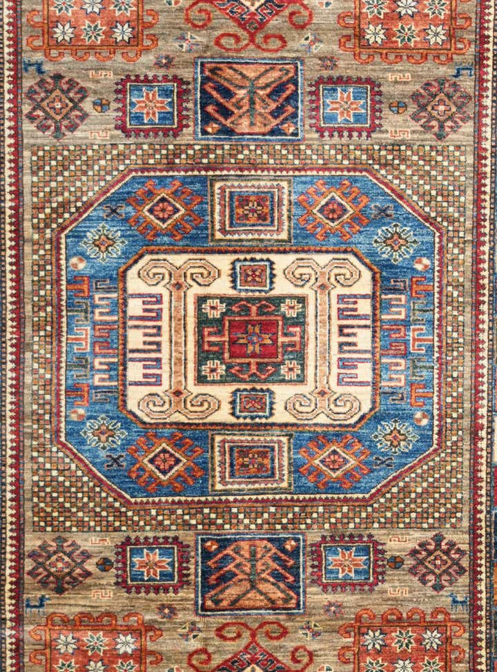 4' 11 x 6' 11 Hand Knotted Kazak Rug