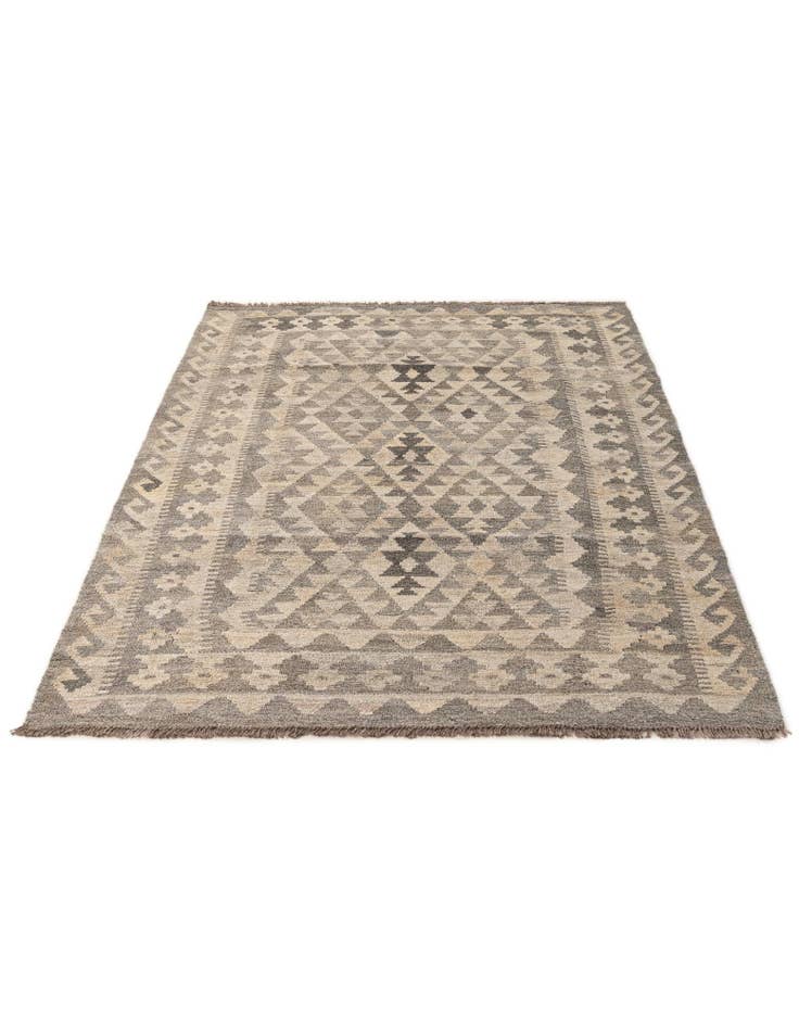 Detail image of 4' 1 x 5' 10 Hand Woven Kilim Maymana Wool Rug