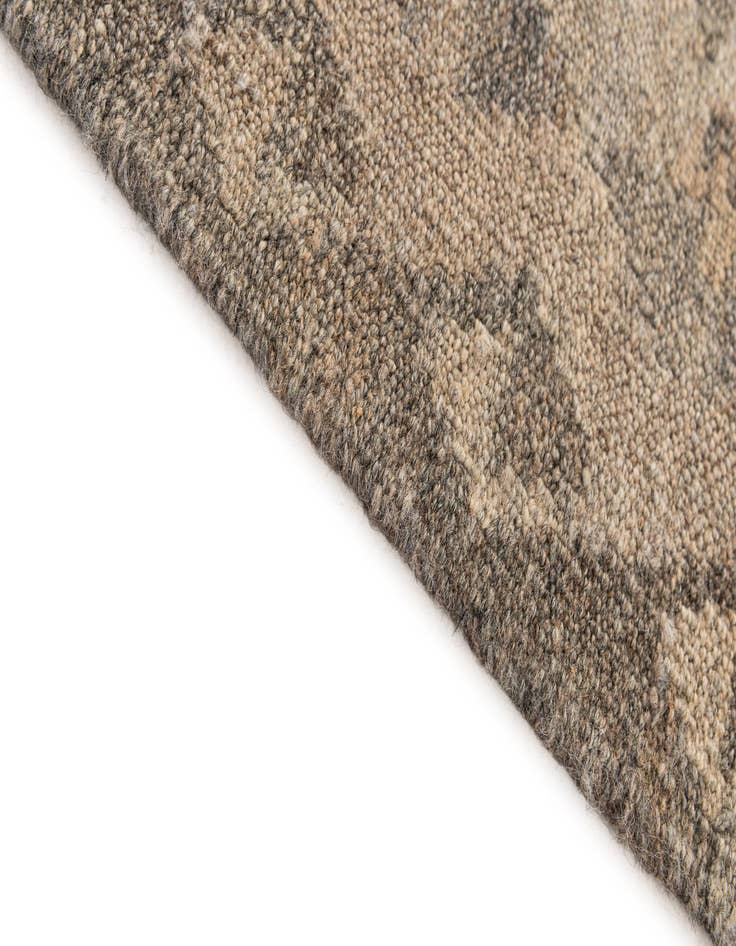 Detail image of 4' x 5' 10  Hand Woven Kilim Maymana Wool Rug