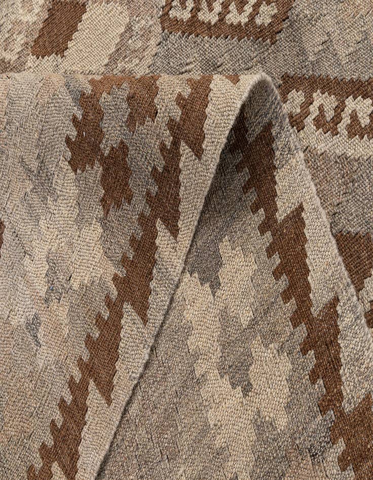 Detail image of 4' 6 x 5' 11  Hand Woven Kilim Maymana Wool Rug