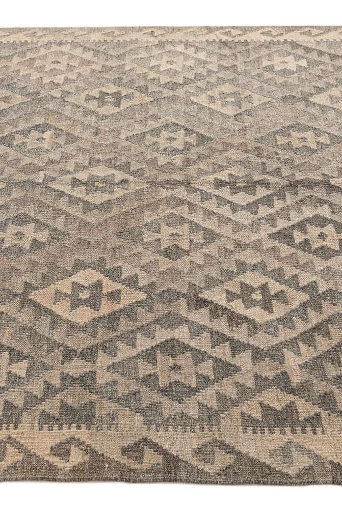 5' 3 x 6' 6 Hand Woven Kilim Maymana Wool Rug