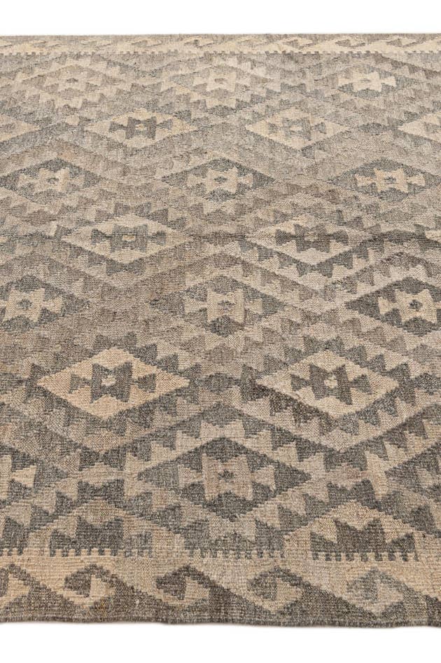 Detail image of 5' 3 x 6' 6 Hand Woven Kilim Maymana Wool Rug