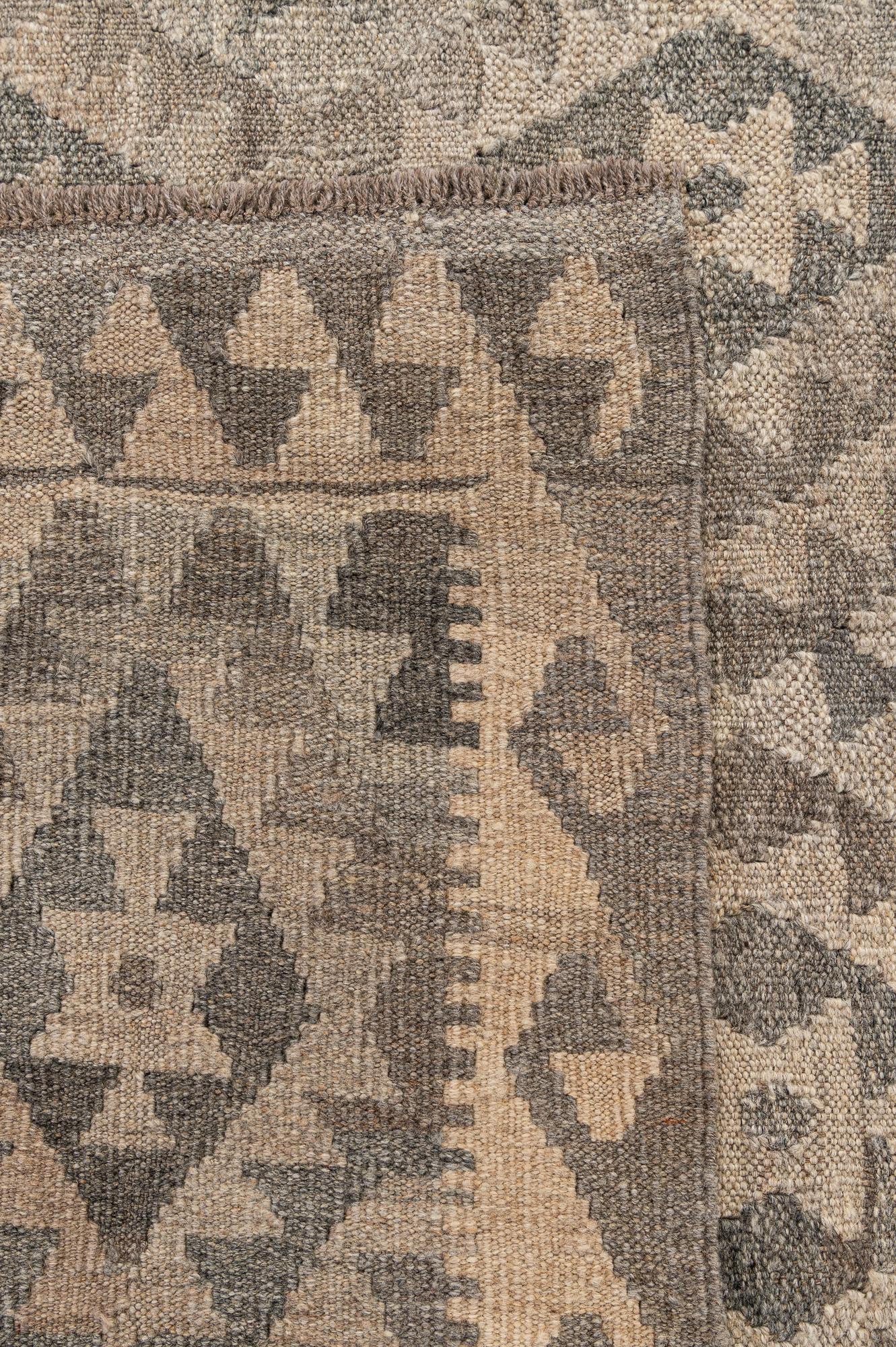 5' 3 x 6' 6 Hand Woven Kilim Maymana Wool Rug
