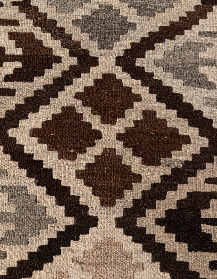 Detail image of 6' 9 x 9' 8  Hand Woven Kilim Maymana Wool Rug