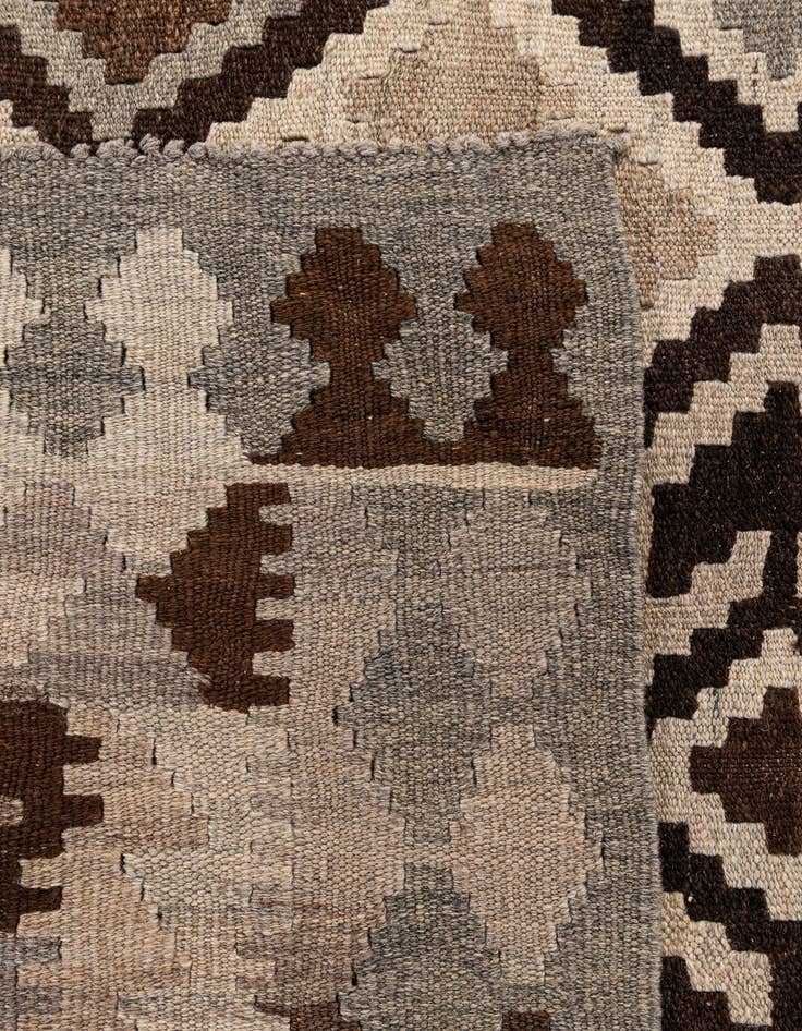 Detail image of 6' 9 x 9' 8  Hand Woven Kilim Maymana Wool Rug
