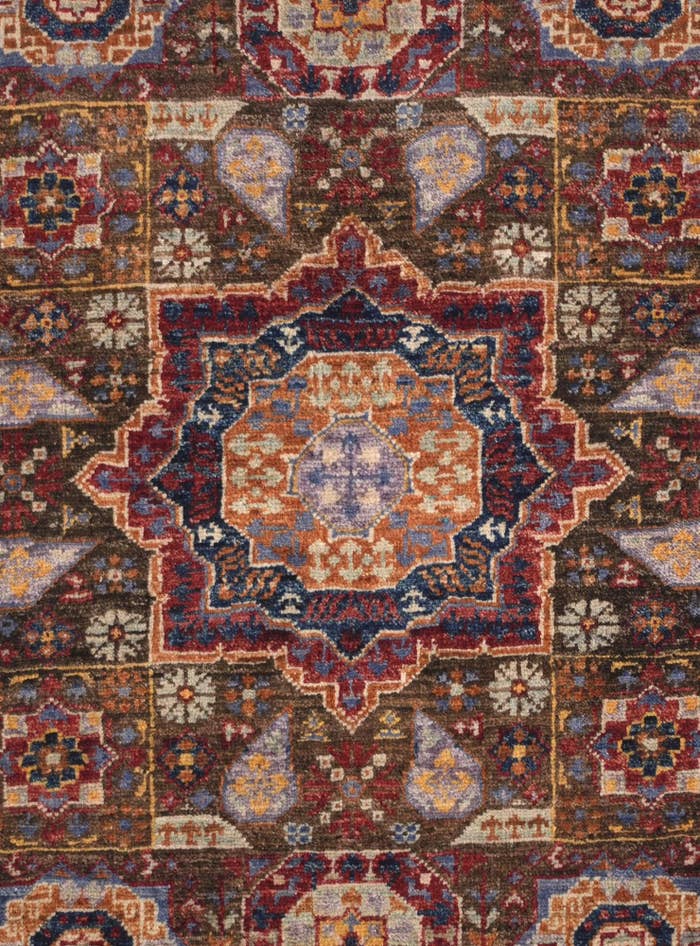 Detail image of 2' 1 x 3' Hand Knotted Mamluk Ziegler Rug