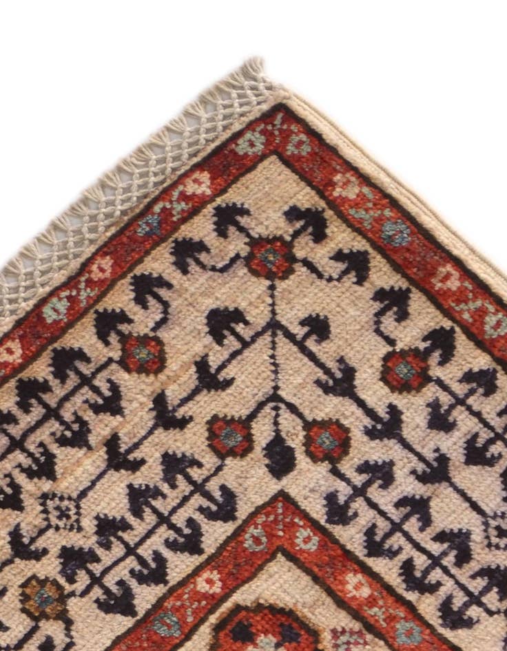 Detail image of 3' 6 x 5' 1 Hand Knotted Mamluk Ziegler Rug