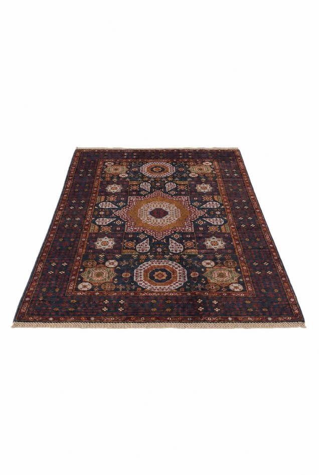 Detail image of 3' 11 x 5' 10 Hand Knotted Mamluk Ziegler Rug