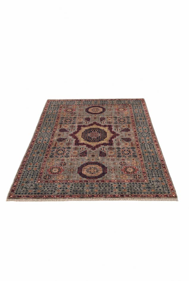 Detail image of 4' 1 x 6' Hand Knotted Mamluk Ziegler Rug