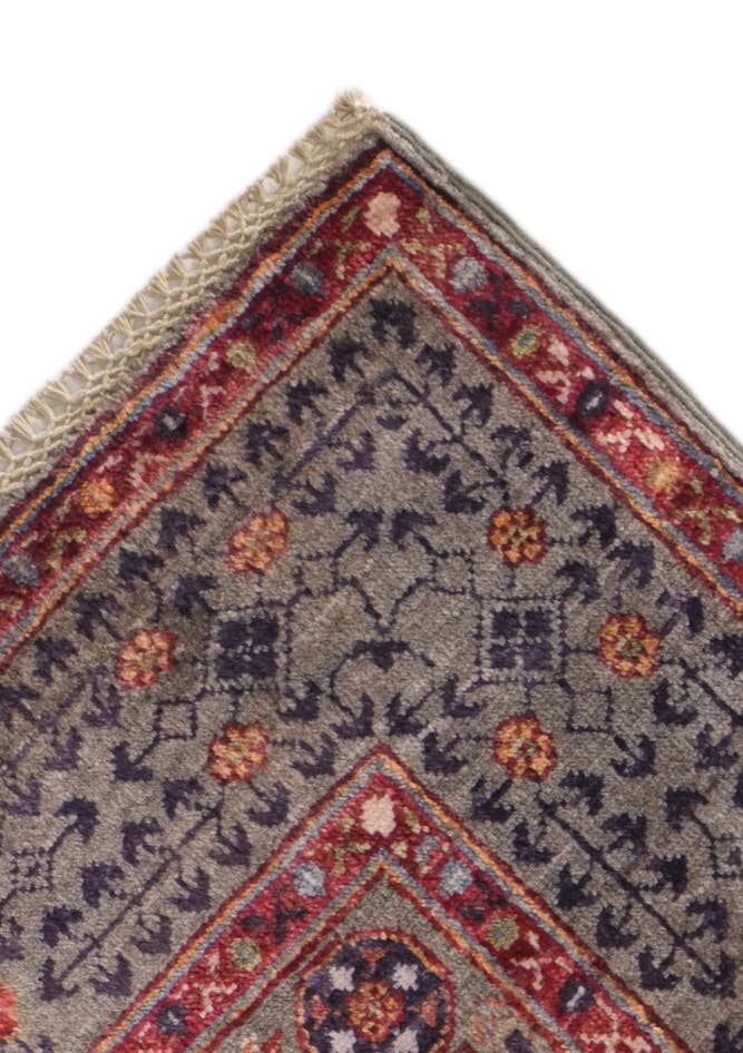 Detail image of 4' 1 x 6' Hand Knotted Mamluk Ziegler Rug