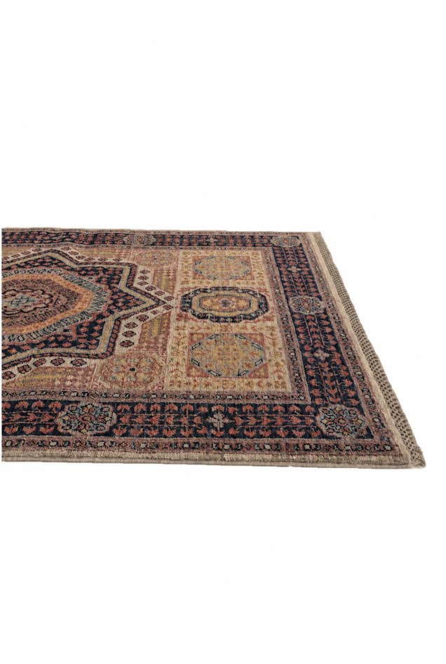 Detail image of 3' 6 x 4' 9 Hand Knotted Mamluk Ziegler Rug