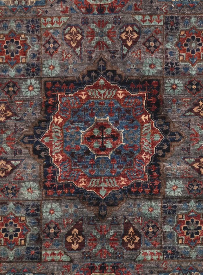 Detail image of 2' x 3' Hand Knotted Mamluk Ziegler Rug