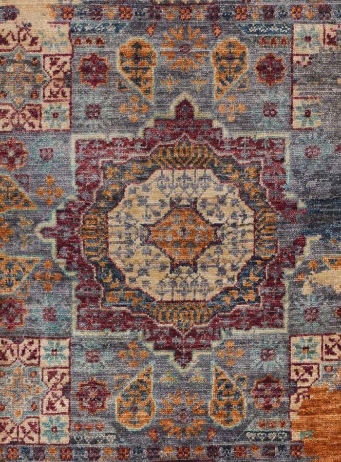 Detail image of 3' 3 x 4' 11 Hand Knotted Mamluk Ziegler Rug