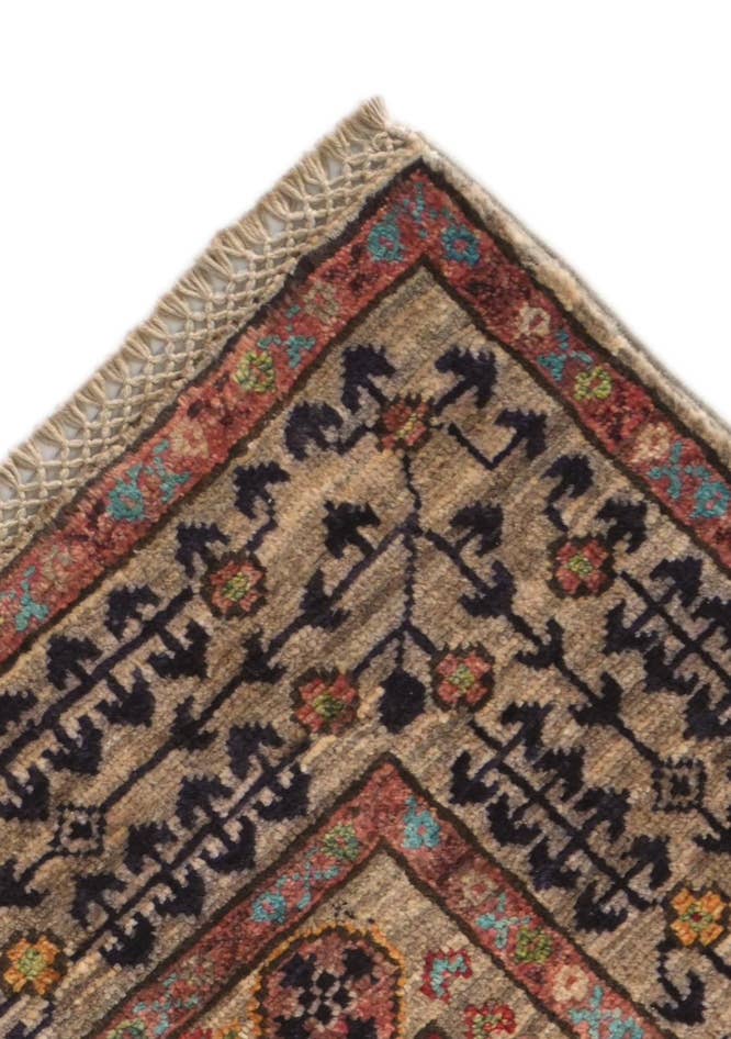 Detail image of 3' 5 x 4' 11 Hand Knotted Mamluk Ziegler Rug