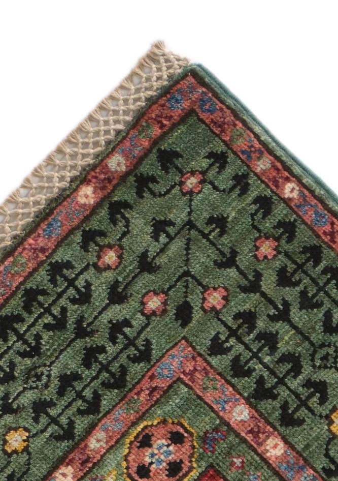 Detail image of 3' 5 x 4' 11 Hand Knotted Mamluk Ziegler Rug