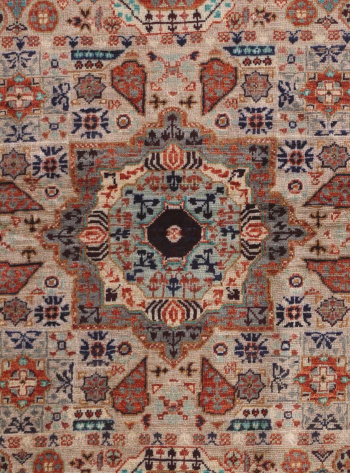 Detail image of 3' 7 x 4' 11 Hand Knotted Mamluk Ziegler Rug