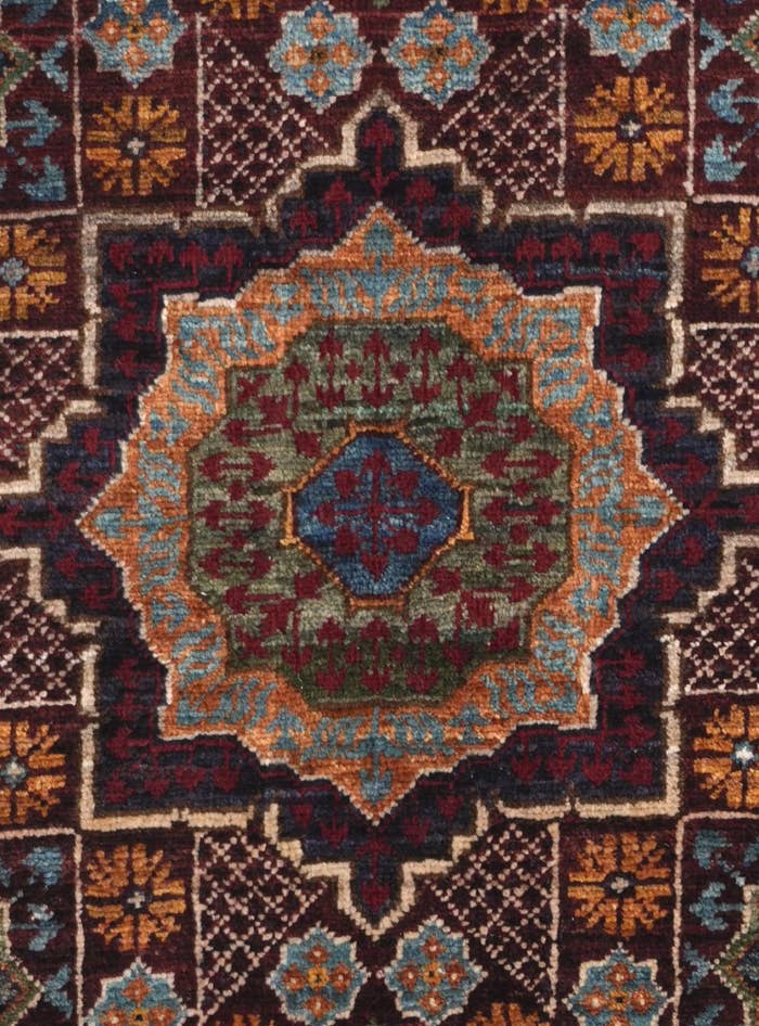 Detail image of 2' x 3' Hand Knotted Mamluk Ziegler Rug