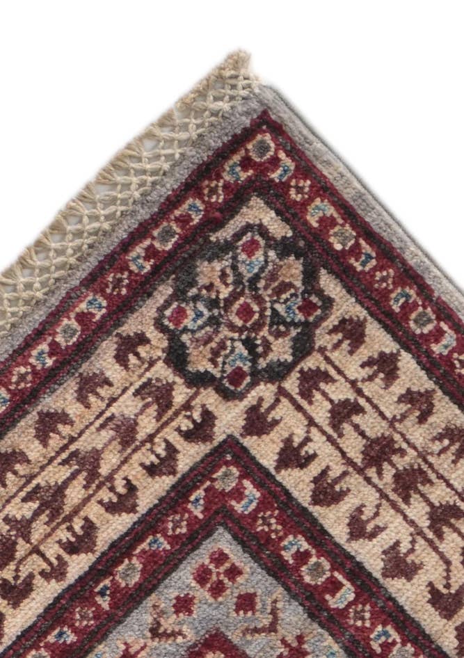 Detail image of 3' 4 x 4' 10 Hand Knotted Mamluk Ziegler Rug
