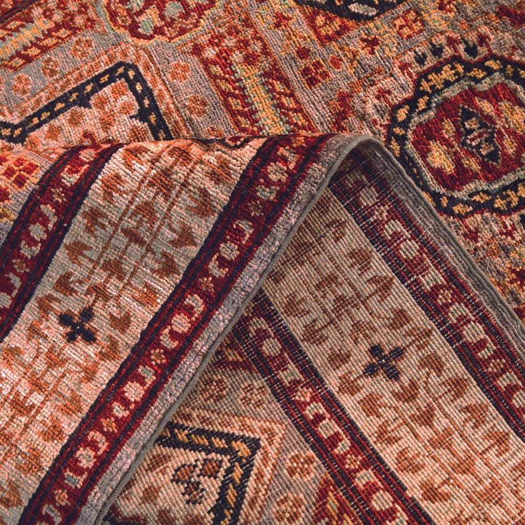 Detail image of 3' 5 x 4' 7 Hand Knotted Mamluk Ziegler Rug